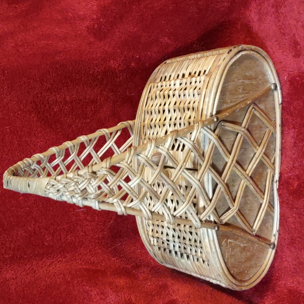 Vintage Spanish wicker purse - Picture 1 of 2